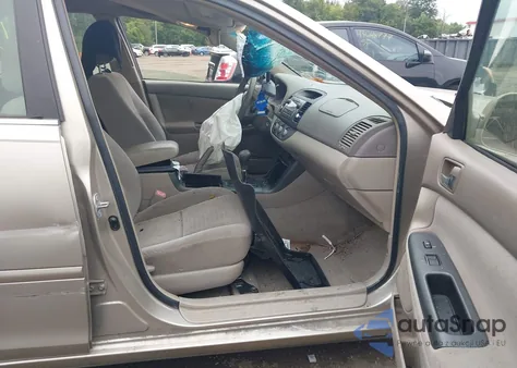 2005 Toyota Camry Le from USA, damaged, VIN 4T1BE32K45U389358